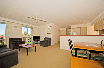 San Mateo On Broadbeach - Coogee Beach Accommodation 9
