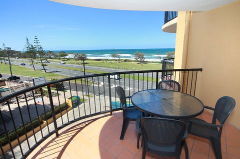 Ocean Boulevard - Coogee Beach Accommodation 2