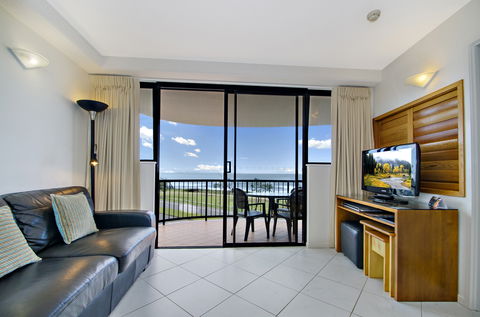 Ocean Boulevard - Coogee Beach Accommodation 8