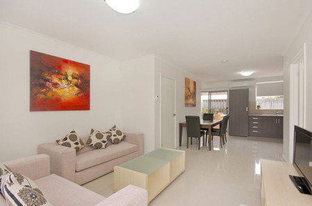 Hello Adelaide Motel + Apartments - Coogee Beach Accommodation 2