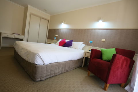 Lake Hume Resort - Coogee Beach Accommodation 7