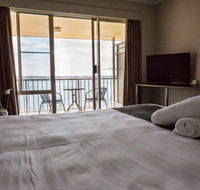 Beachcomber Hotel - Coogee Beach Accommodation