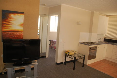 The Shore Holiday Apartments - Coogee Beach Accommodation 2
