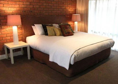 Claerwen Retreat - Coogee Beach Accommodation 2