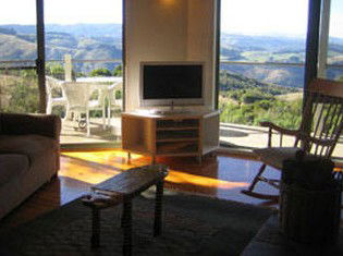 Claerwen Retreat - Coogee Beach Accommodation 4
