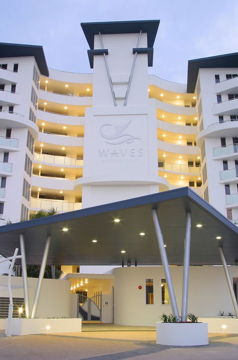 Waves Maroochy River - Coogee Beach Accommodation 0