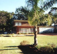 Seaview Holiday Apartments - Coogee Beach Accommodation