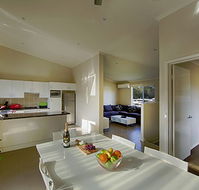 Middle Rock Holiday Resort - Coogee Beach Accommodation