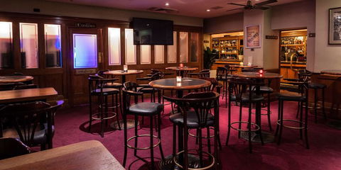 The Occidental Hotel - Coogee Beach Accommodation 3