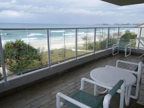 Pacific Surf Absolute Beach Apartments - Coogee Beach Accommodation 8