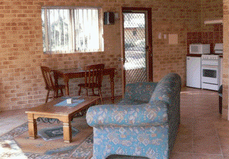 Spring Bay Villas - Coogee Beach Accommodation 2
