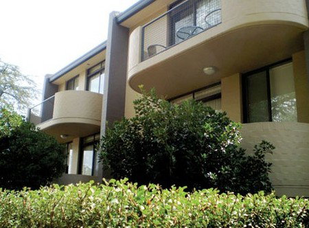 Manuka Park - Coogee Beach Accommodation 1