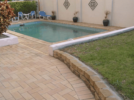 Columbia Tower Holiday Apartments - Coogee Beach Accommodation 4