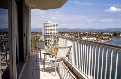 Moorings On Cavill - Coogee Beach Accommodation 1