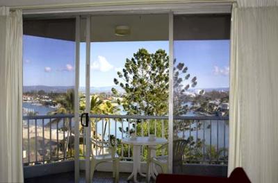 Moorings On Cavill - Coogee Beach Accommodation 3