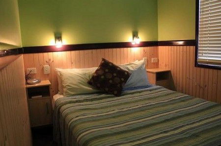 Aussie Outback Oasis Cabin And Van Village - Coogee Beach Accommodation 1