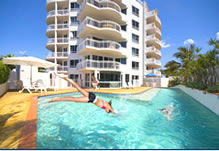 Beachside Resort (kawana Waters) - Coogee Beach Accommodation 1