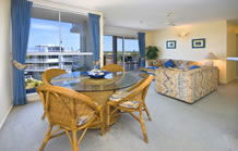 Beachside Resort (kawana Waters) - Coogee Beach Accommodation 3