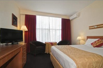 Comfort Inn North Shore - Coogee Beach Accommodation 0