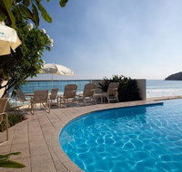 Tingirana Noosa - Coogee Beach Accommodation