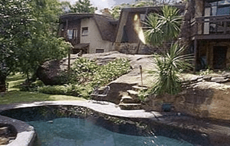 Studio Cottages Romantic Hideaway - Coogee Beach Accommodation 1