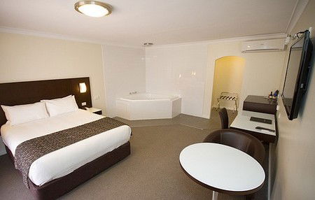 Country Comfort Premier Motel - Coogee Beach Accommodation 3