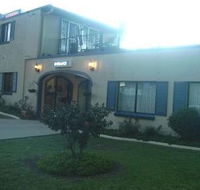 Golden Harvest Motel - Coogee Beach Accommodation