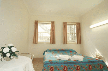 Balhouse Apartments - Coogee Beach Accommodation 2