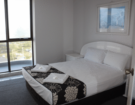 Burleigh Gardens North Hi Rise - Coogee Beach Accommodation 1