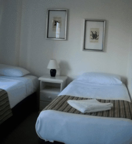 Burleigh Gardens North Hi Rise - Coogee Beach Accommodation 2