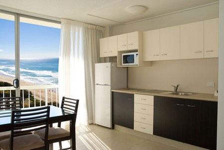 Chateau Beachside - Coogee Beach Accommodation 1