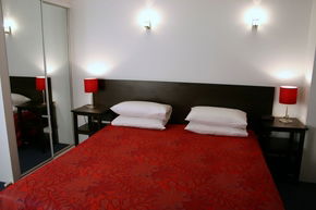 Broadbeach Travel Inn Apartments - Coogee Beach Accommodation 5