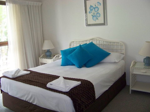 Old Burleigh Court Holiday Apartments - Coogee Beach Accommodation 0