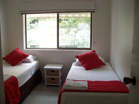 Old Burleigh Court Holiday Apartments - Coogee Beach Accommodation 3