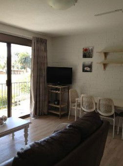 Aquarius Holiday Apartments - Coogee Beach Accommodation 2