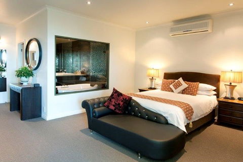 Arthurs Views - Bed & Breakfast Retreat - Coogee Beach Accommodation 1