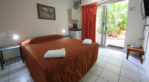 Coconut Grove Holiday Apartments - Coogee Beach Accommodation 2