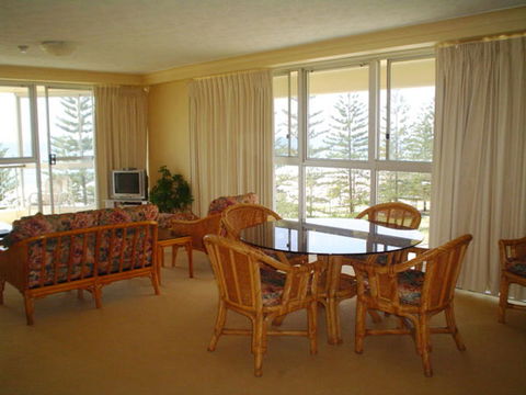 Cashelmara Beachfront Apartments - Coogee Beach Accommodation 2