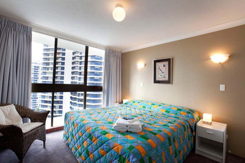 Broadwater Shores - Coogee Beach Accommodation 1