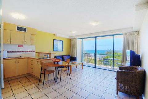 Grand Palais Beachside Resort - Coogee Beach Accommodation 4