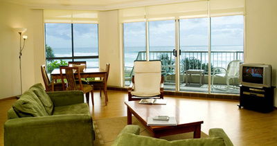 Foreshore Apartments, Mermaid Beach - Coogee Beach Accommodation 8