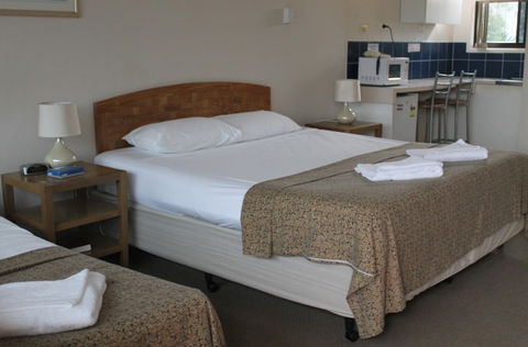 A' Montego Mermaid Beach Motel - Coogee Beach Accommodation 0