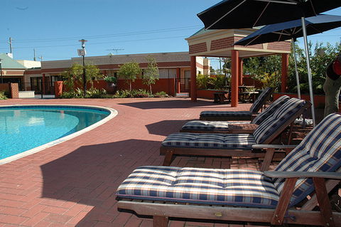 Country Comfort Inter City Perth Hotel & Apartments - Coogee Beach Accommodation 1