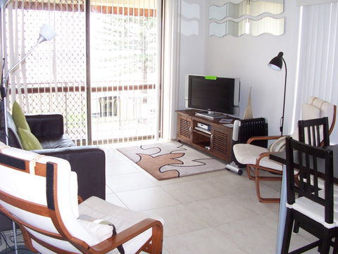 Kirra Vista Holiday Units - Coogee Beach Accommodation 2
