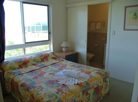 Burlington Holiday Apartments - Coogee Beach Accommodation 1