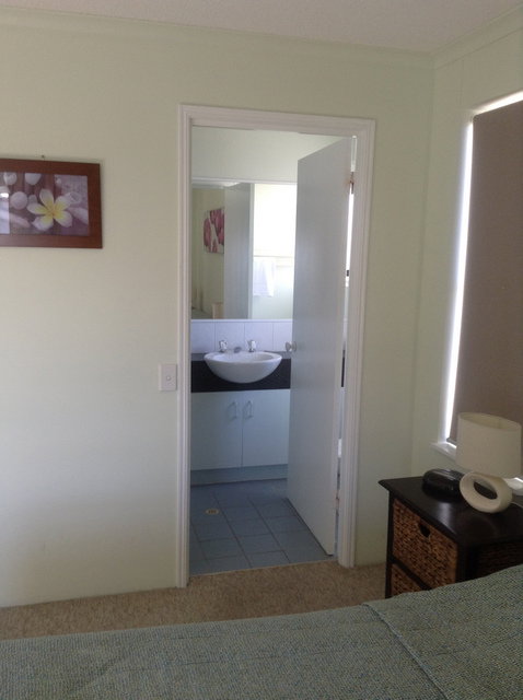 Surfcomber On The Beach - Coogee Beach Accommodation 5