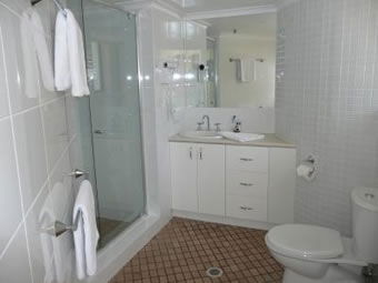 Aegean Apartments - Coogee Beach Accommodation 10