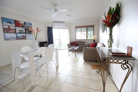 Cairns Beach Resort - Coogee Beach Accommodation 9