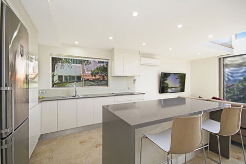Taralla Apartments - Coogee Beach Accommodation 2
