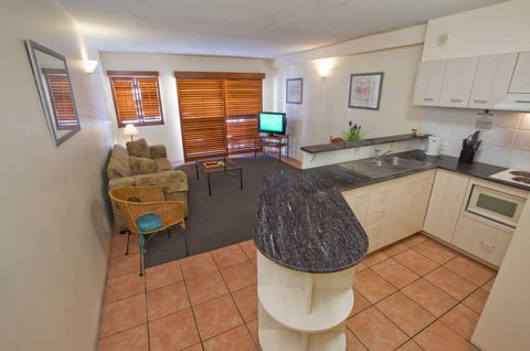 Inn Cairns Boutique Apartments - Coogee Beach Accommodation 2